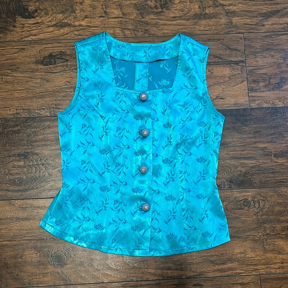 Vintage blouse with decorative buttons